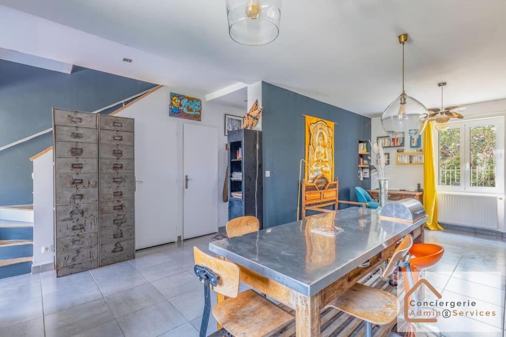 Maison A Lyon Parilly Avec Piscine, Jardin, Parking Prive & Proche Eurexpo Vénissieux Eksteriør billede